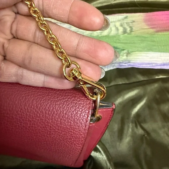 MCM Burgundy Leather Shoulder Bag with unbranded Gold Chain - Picture 13 of 16